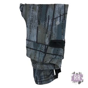 ATHLETA Arrow Be Free Knicker Crop Leggings